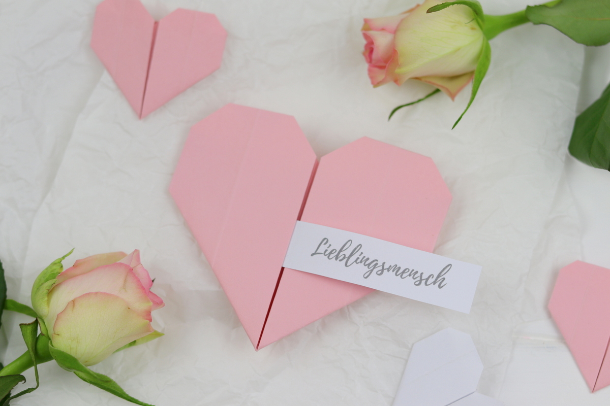 DIY - Origami Herz aus Papier einfach selber machen / falten