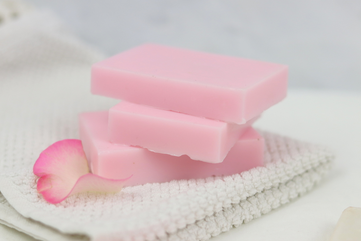 Selbstgemachte Seife (Pink-Berry-Soap)