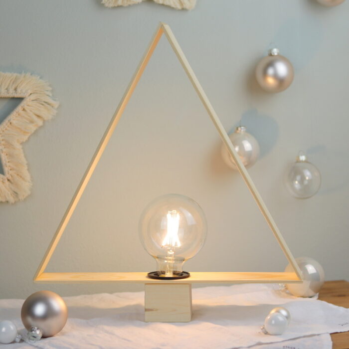DIY - selbstgebaute Lampe in Tannenbaumform - für Weihnachten