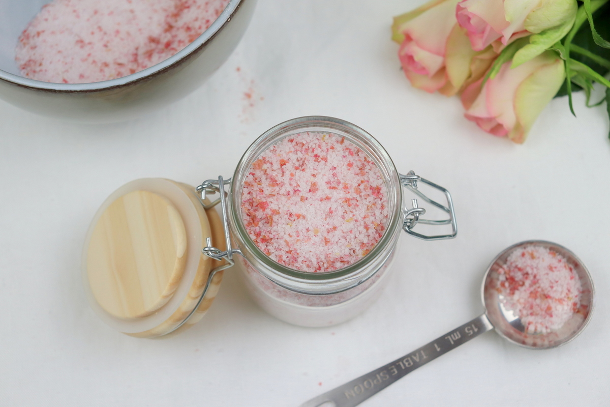 Rezept - selbstgemachter Rosenzucker