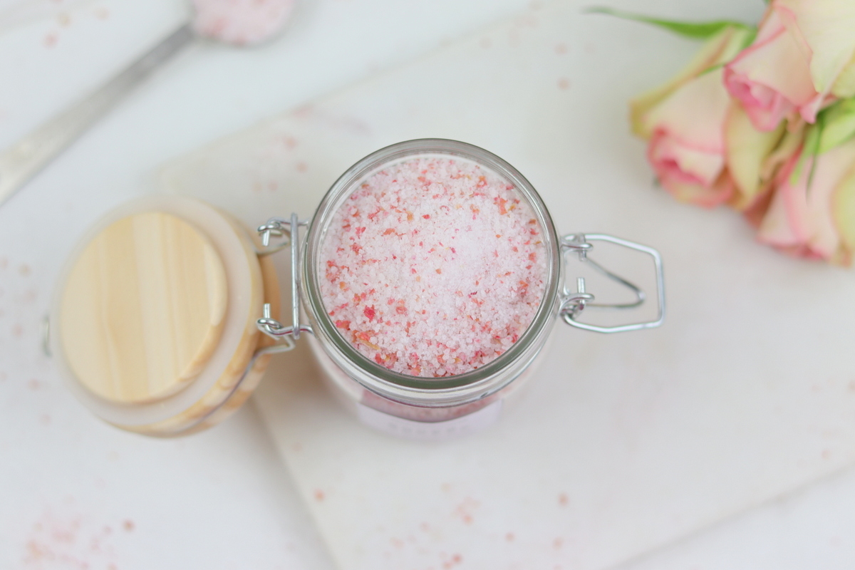 Rezept - selbstgemachter Rosenzucker