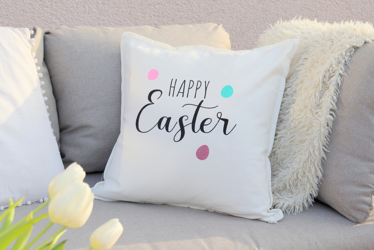 selbstbemalte Kissen / Kissenbezüge mit Ostermotiv