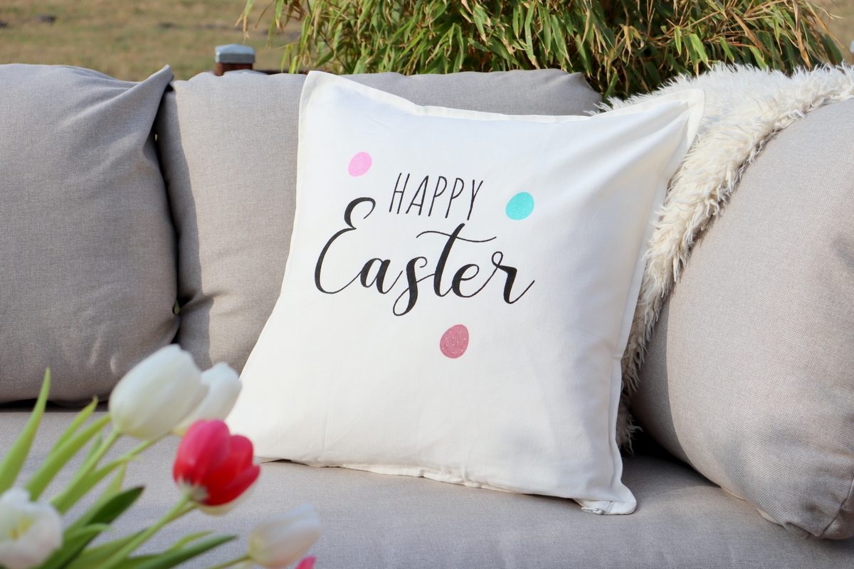 selbstbemalte Kissen / Kissenbezüge mit Ostermotiv