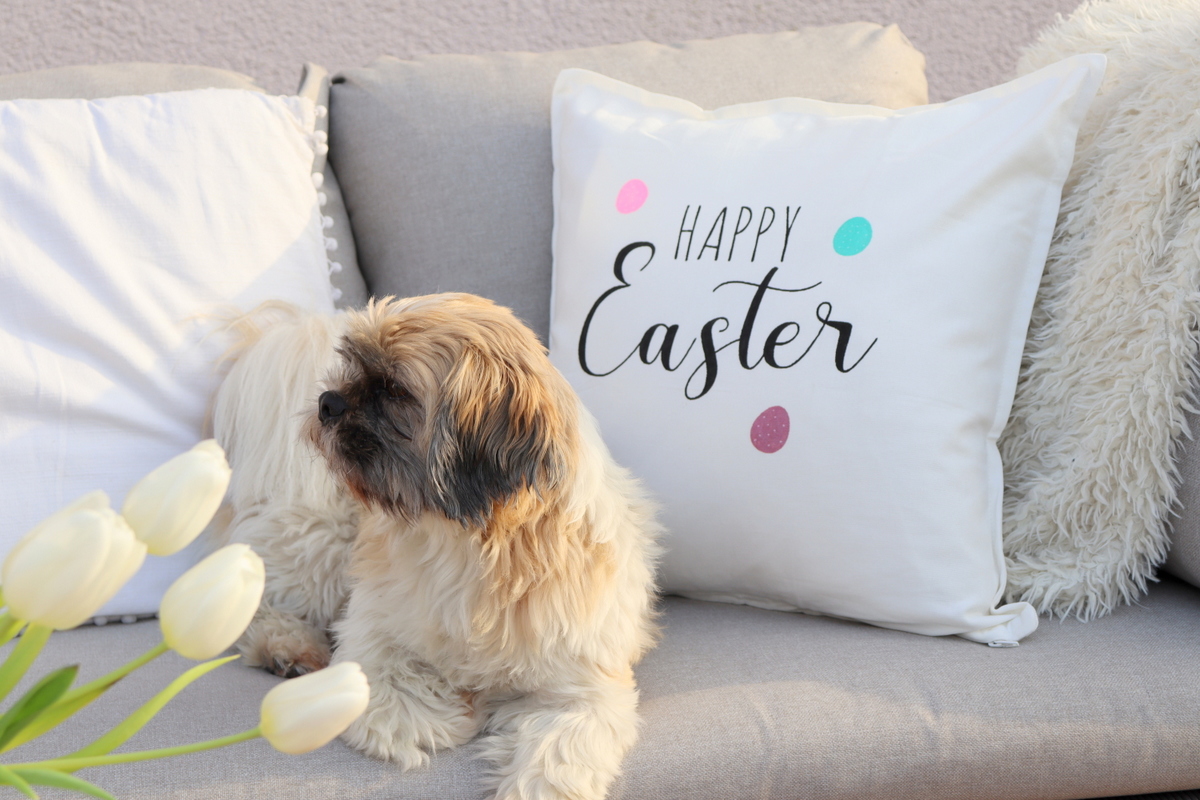 selbstbemalte Kissen / Kissenbezüge mit Ostermotiv