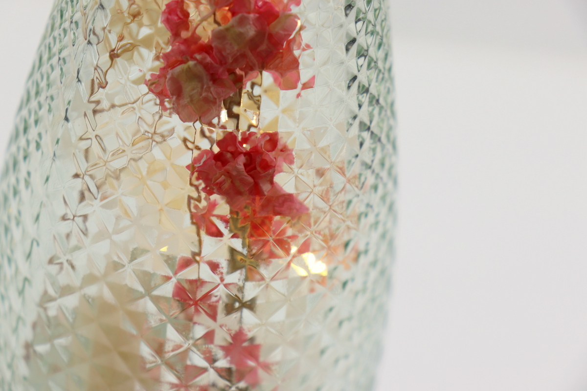 DIY Flaschen Upcycling in 2 Varianten mit Sprühkreidefarbe und Trockenblumen