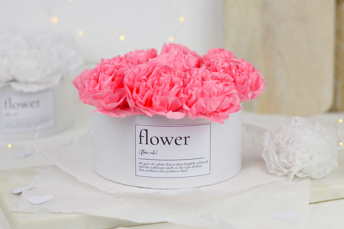 DIY selbstgemachte Flowerbox / Blumenbox / Rosenbox mit Blumen aus Papier (Blumenseide)
