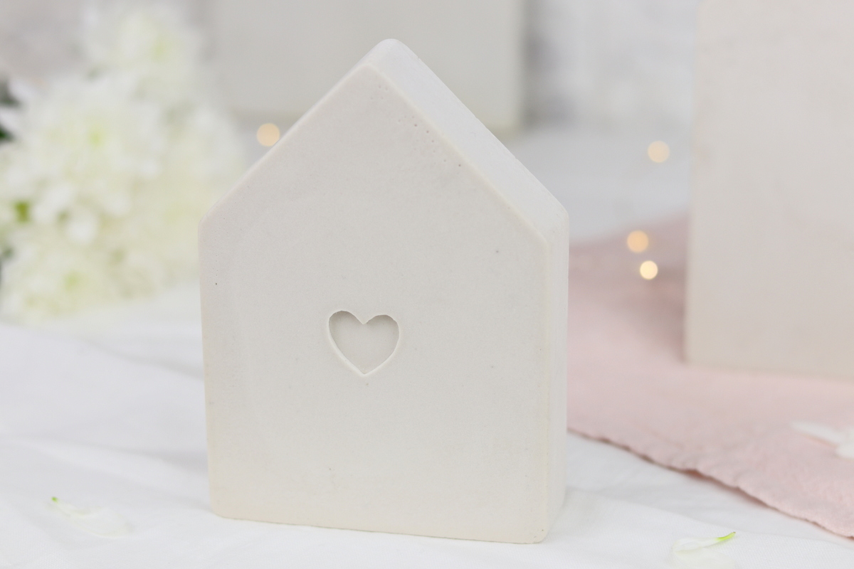 DIY selbstgemachte Häuser aus Raysin