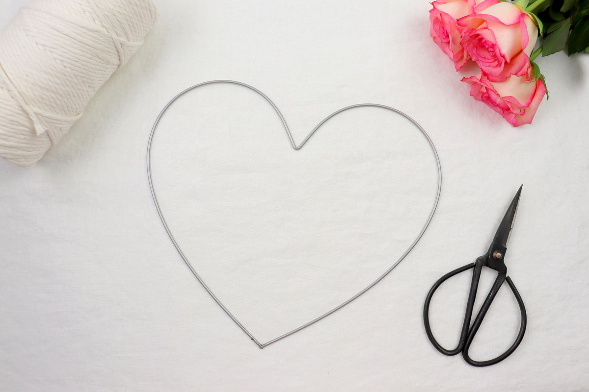 DIY selbstgemachtes Makramee Herz 