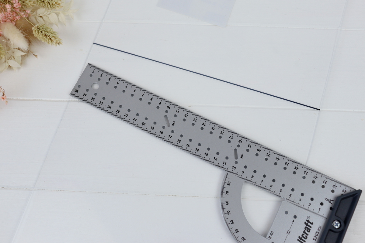 DIY selbstgemachte Doppelglas Bilderrahmen aus Plexiglas und Stuck mit Trockenblumen