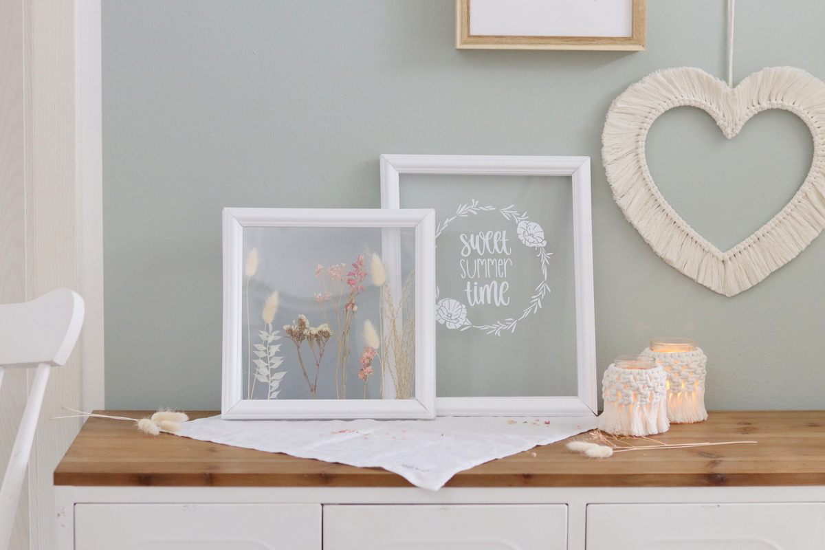 DIY selbstgemachte Doppelglas Bilderrahmen aus Plexiglas und Stuck mit Trockenblumen