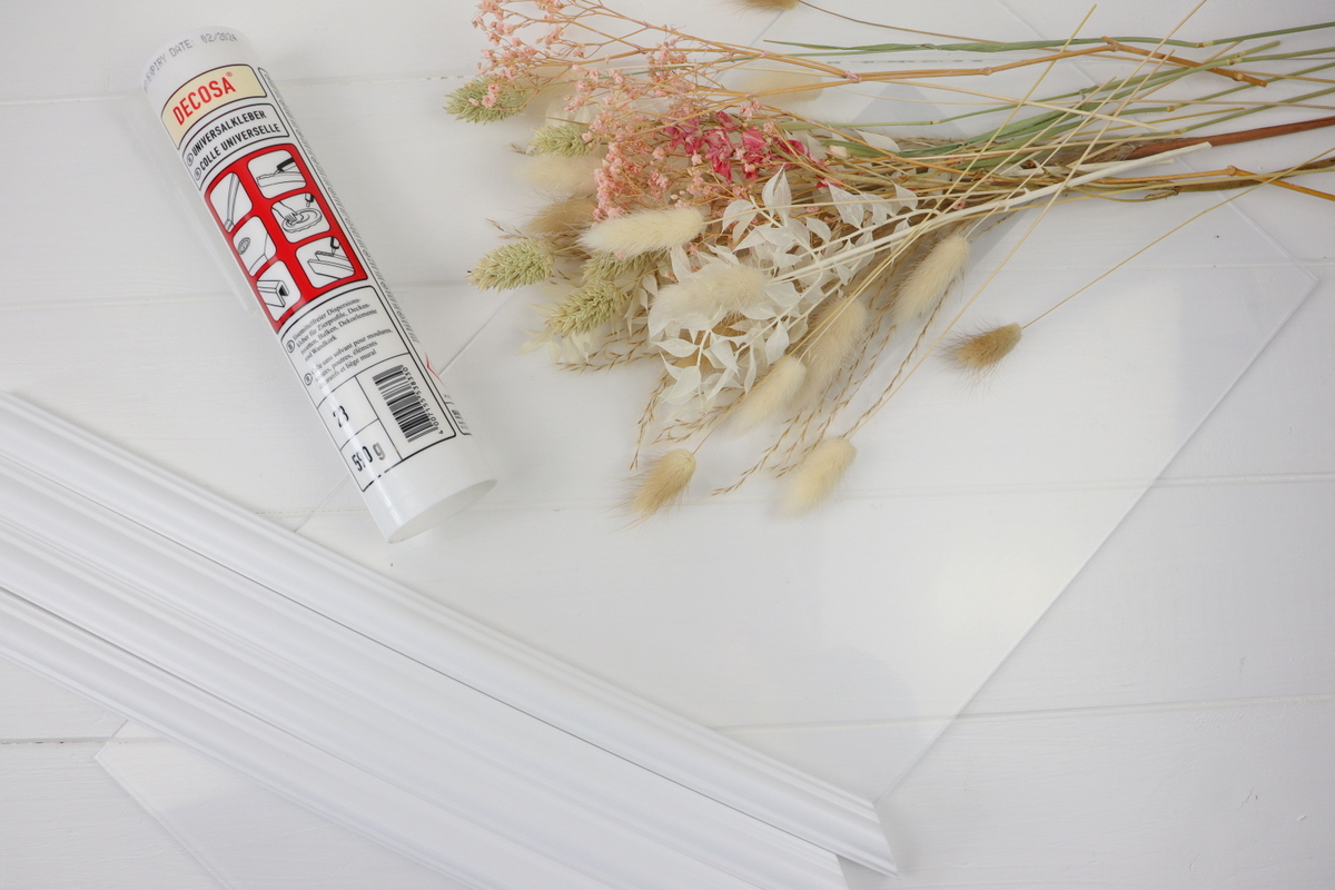 DIY selbstgemachte Doppelglas Bilderrahmen aus Plexiglas und Stuck mit Trockenblumen