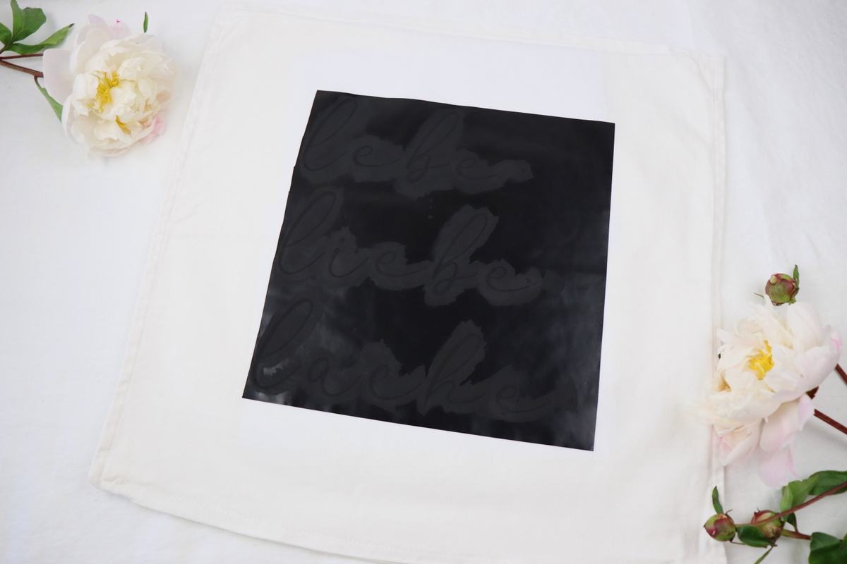 DIY - Druckschablone mit Plotter herstellen und Kissen umgestalten