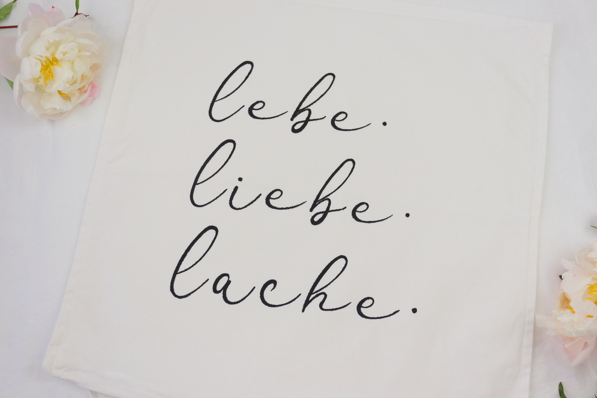 DIY - Druckschablone mit Plotter herstellen und Kissen umgestalten