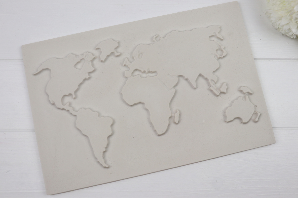 DIY - selbstgemachte Weltkarte aus Raysin