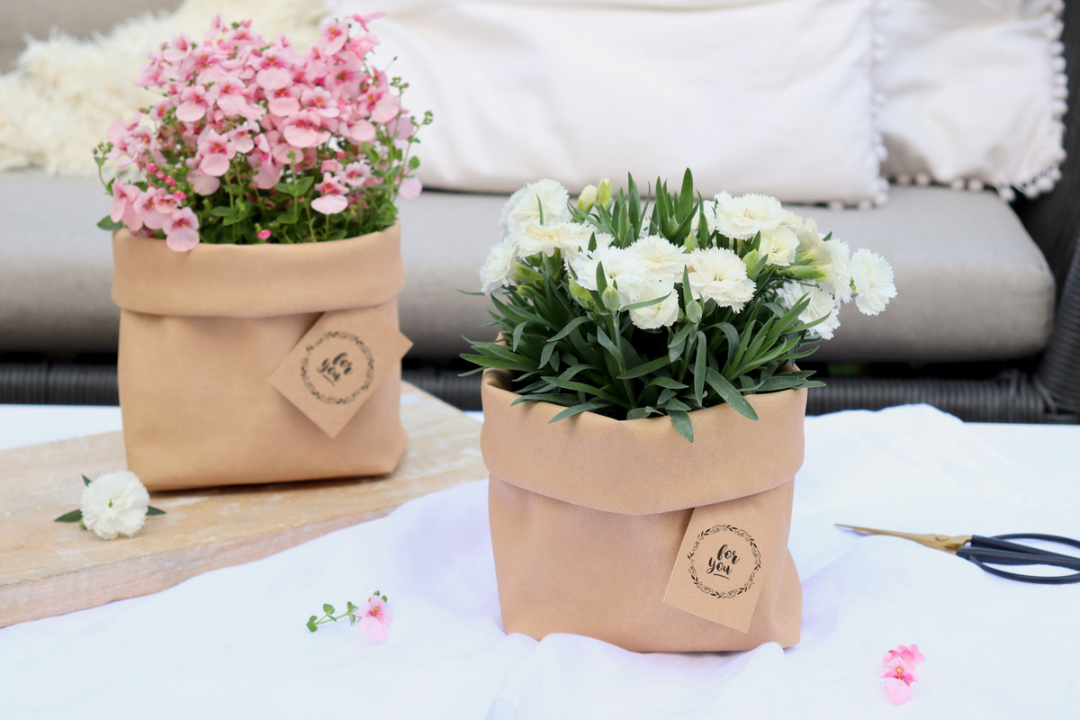 DIY - selbstgenähtes Utensilo aus Kunstleder als Blumentopf zum Verschenken, Aufbewahrungskorb oder Brotkorb