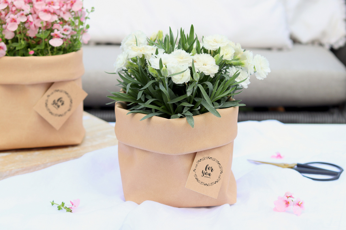 DIY - selbstgenähtes Utensilo aus Kunstleder als Blumentopf zum Verschenken, Aufbewahrungskorb oder Brotkorb