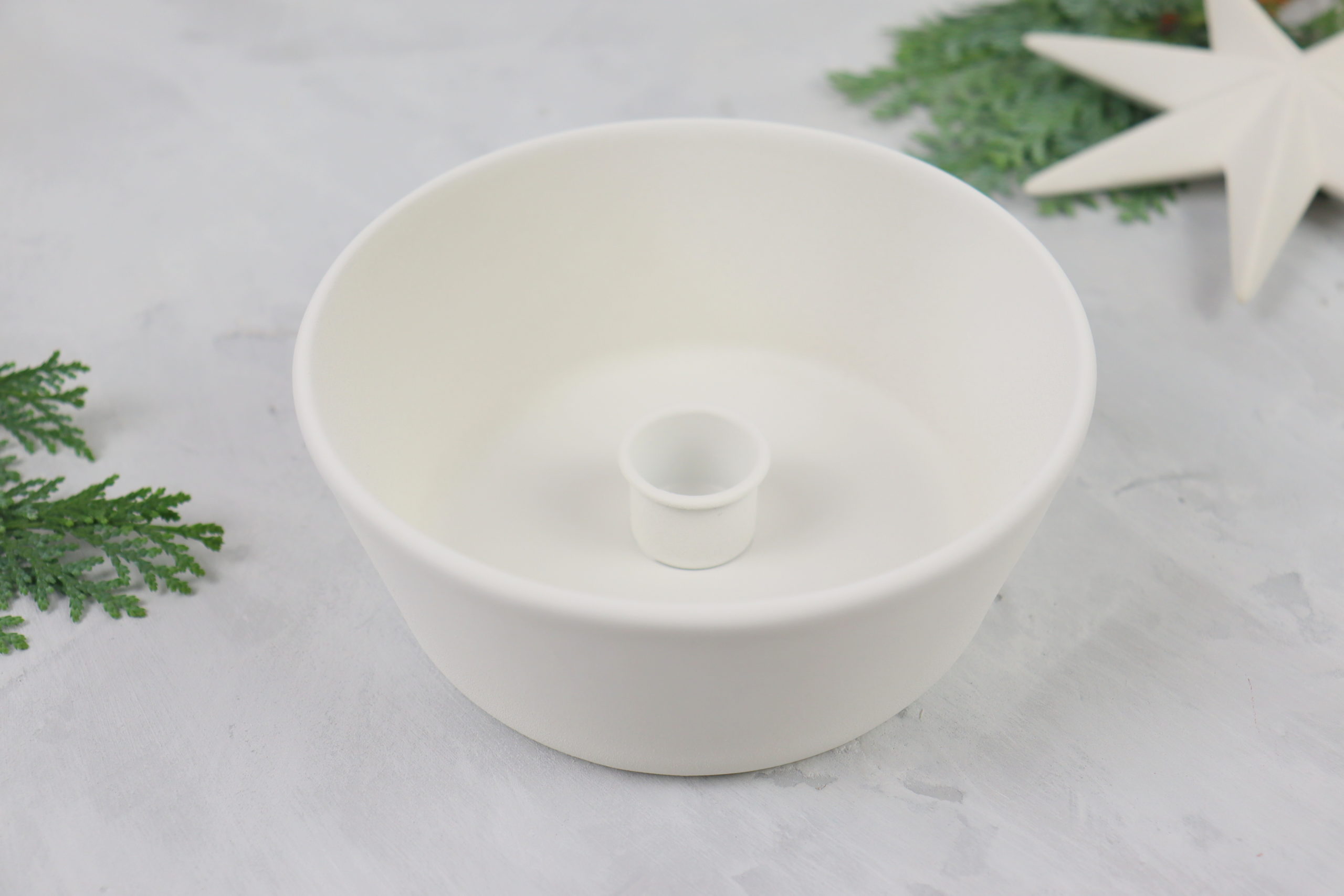 DIY selbstgemachter Kerzenständer im skandinavischen Stil mit Anleitung zum Kerzen drehen