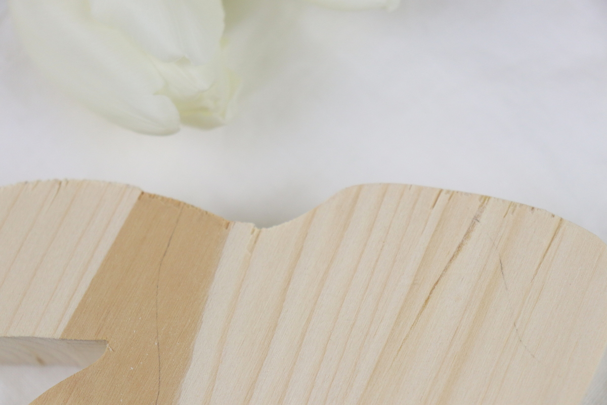 DIY - selbstgemachte Vase in Hasenform aus Holz zu Ostern 