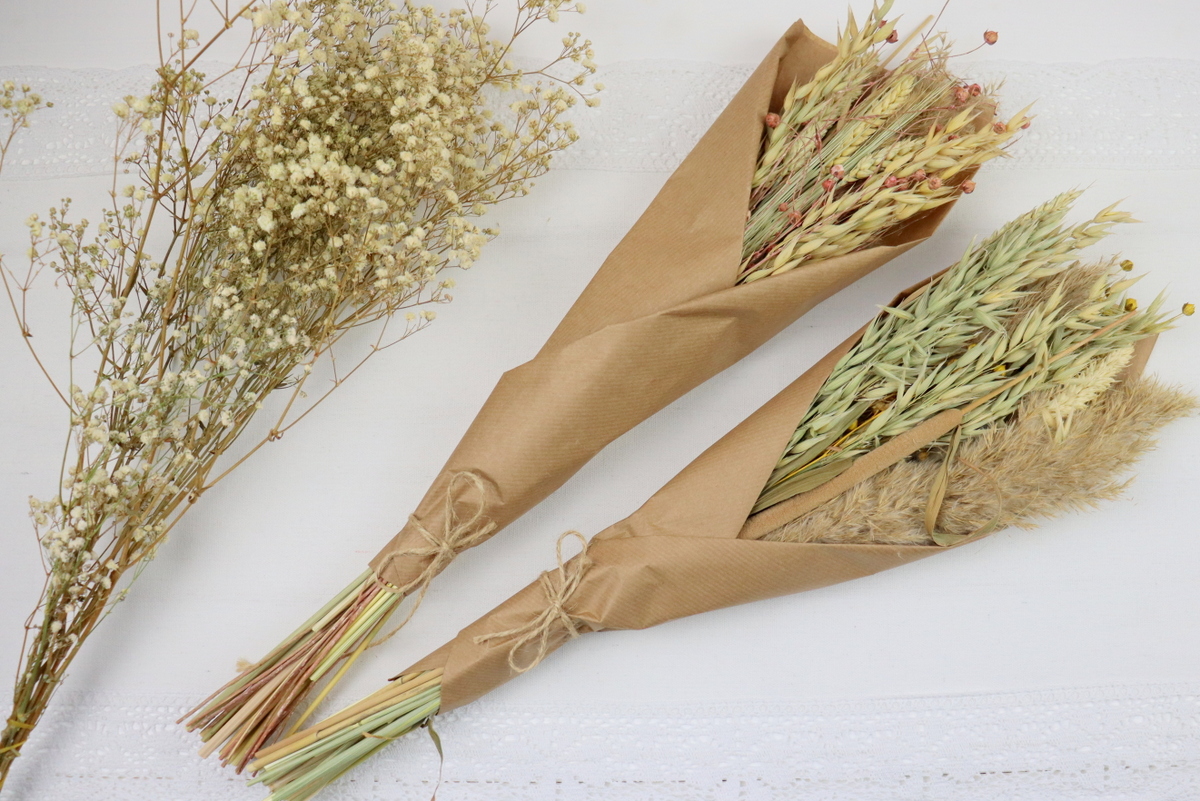 DIY - selbstgemachtes Herz aus Trockenblumen