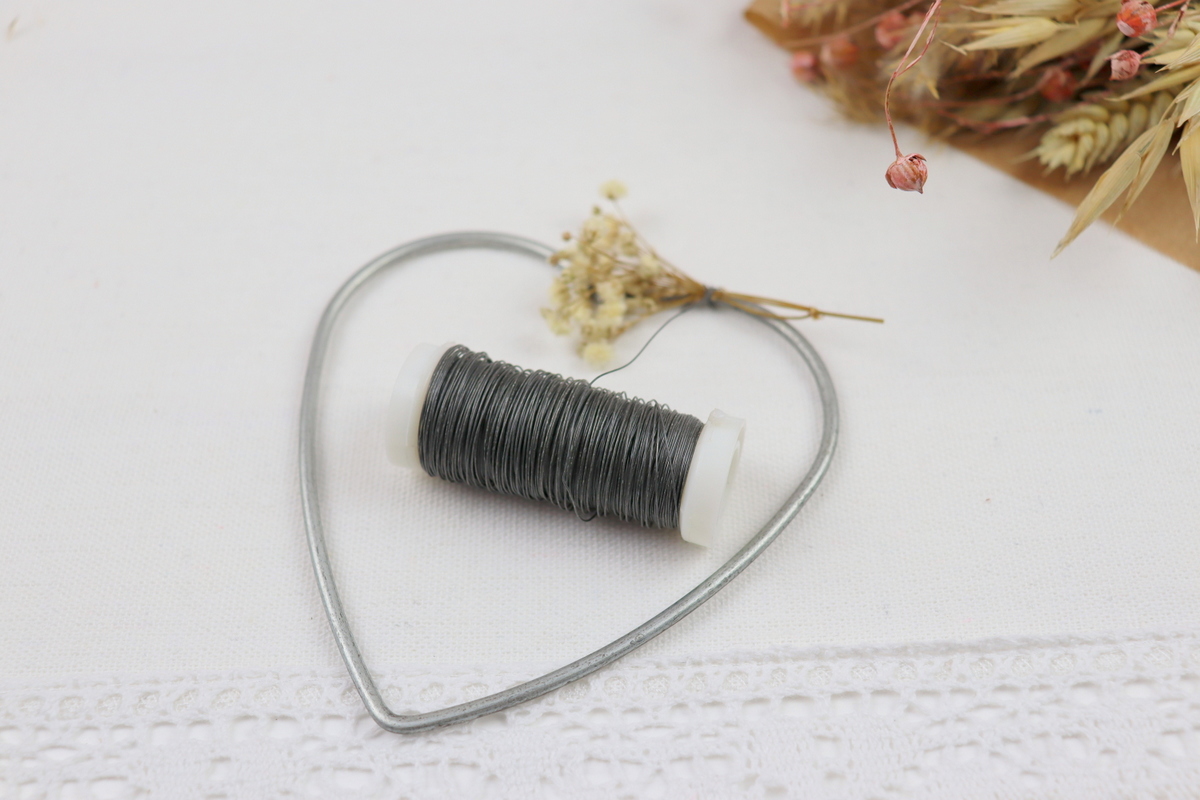 DIY - selbstgemachtes Herz aus Trockenblumen