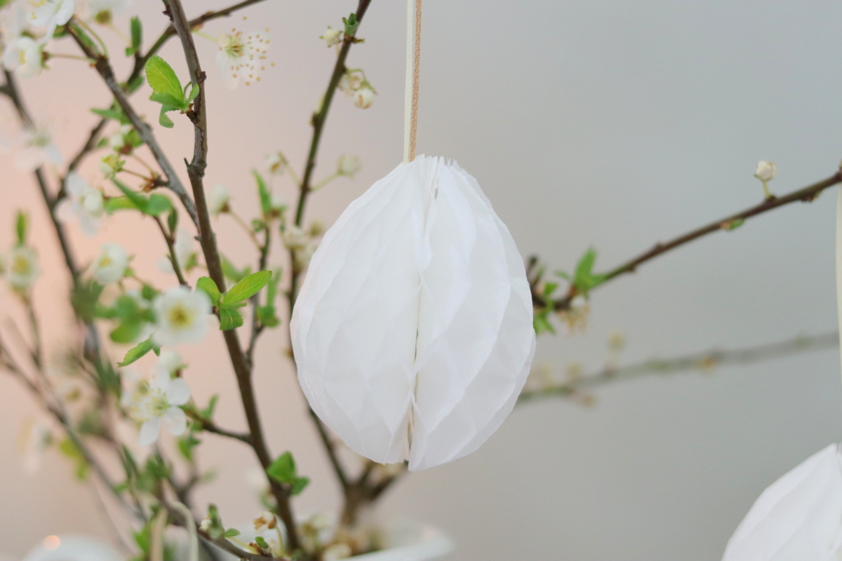DIY Anleitung - selbstgemachte Waben-Eier und Waben-Osterhasen aus Wabenpapier