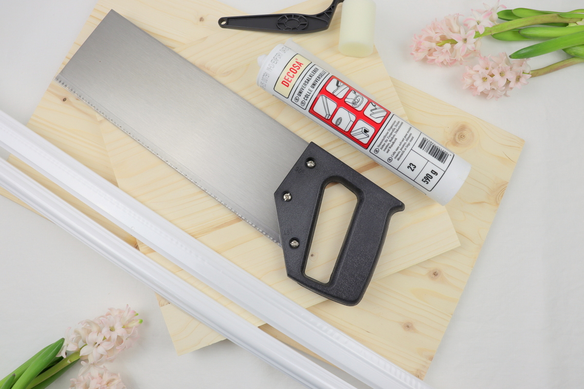 DIY - selbstgemachtes österliches Tablett und Ostereier mit Bändern