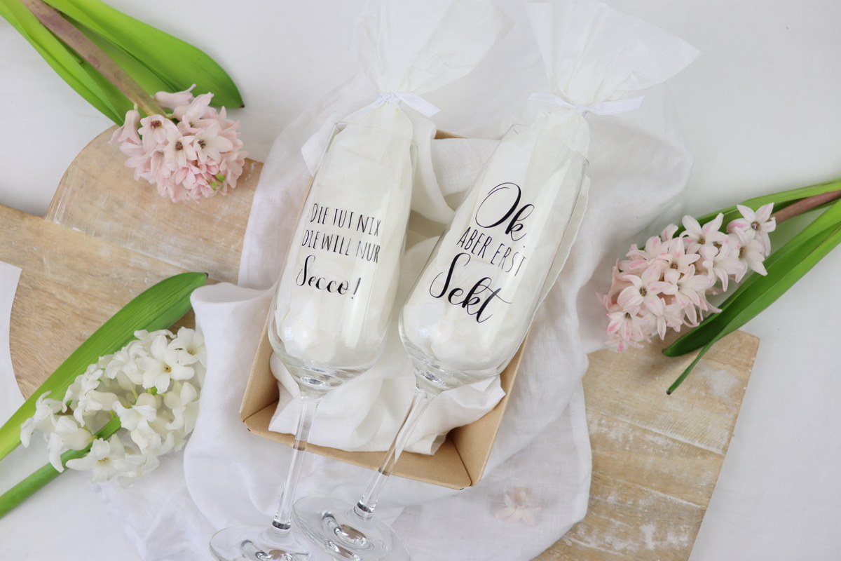 DIY - individualisierte Sektgläser mit dem Plotter oder Permanentmarker / Marker einfach selber machen + kostenlose Vorlage