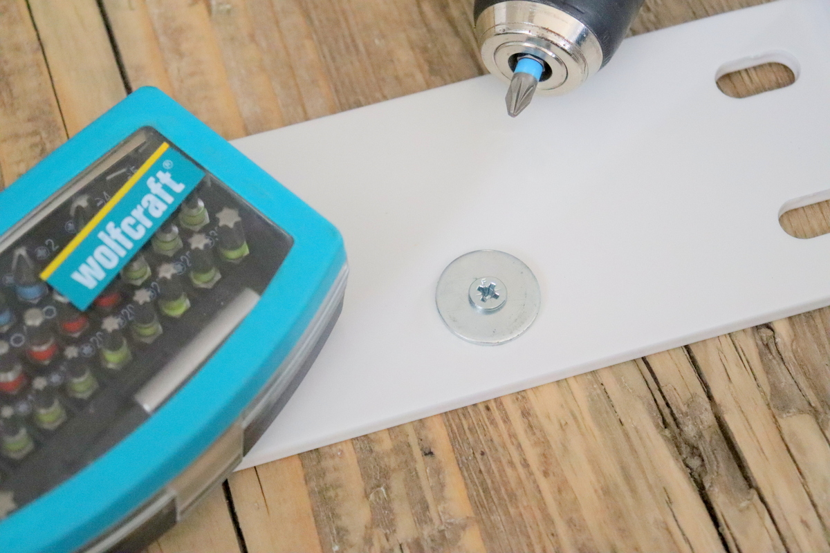 DIY - selbstgemachter Tisch aus alten Gerüstbohlen einfach selber bauen