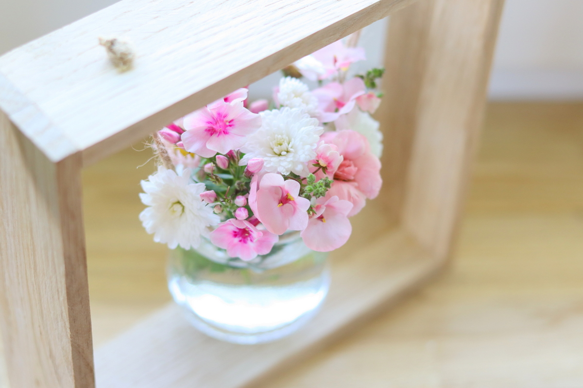 DIY - selbstgemachte Vase aus Klötzchen mit Einmachglas