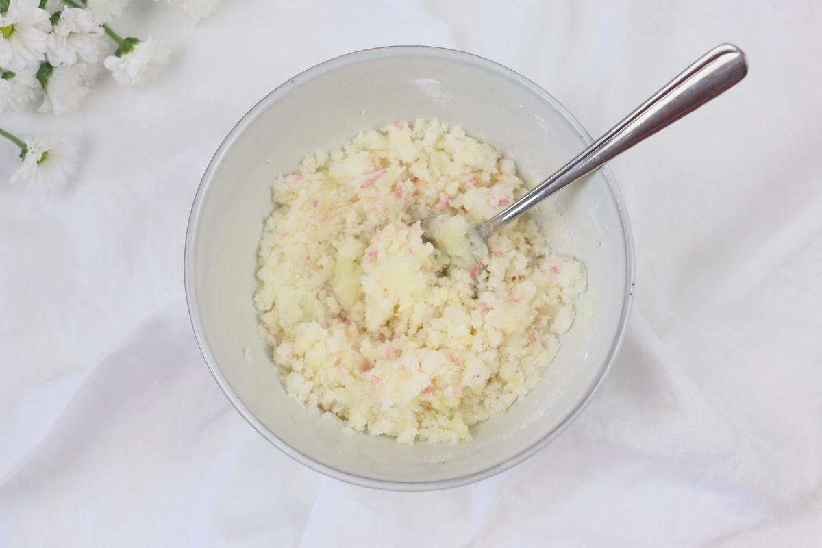 DIY - selbstgemachte Badekugeln mit Blüten