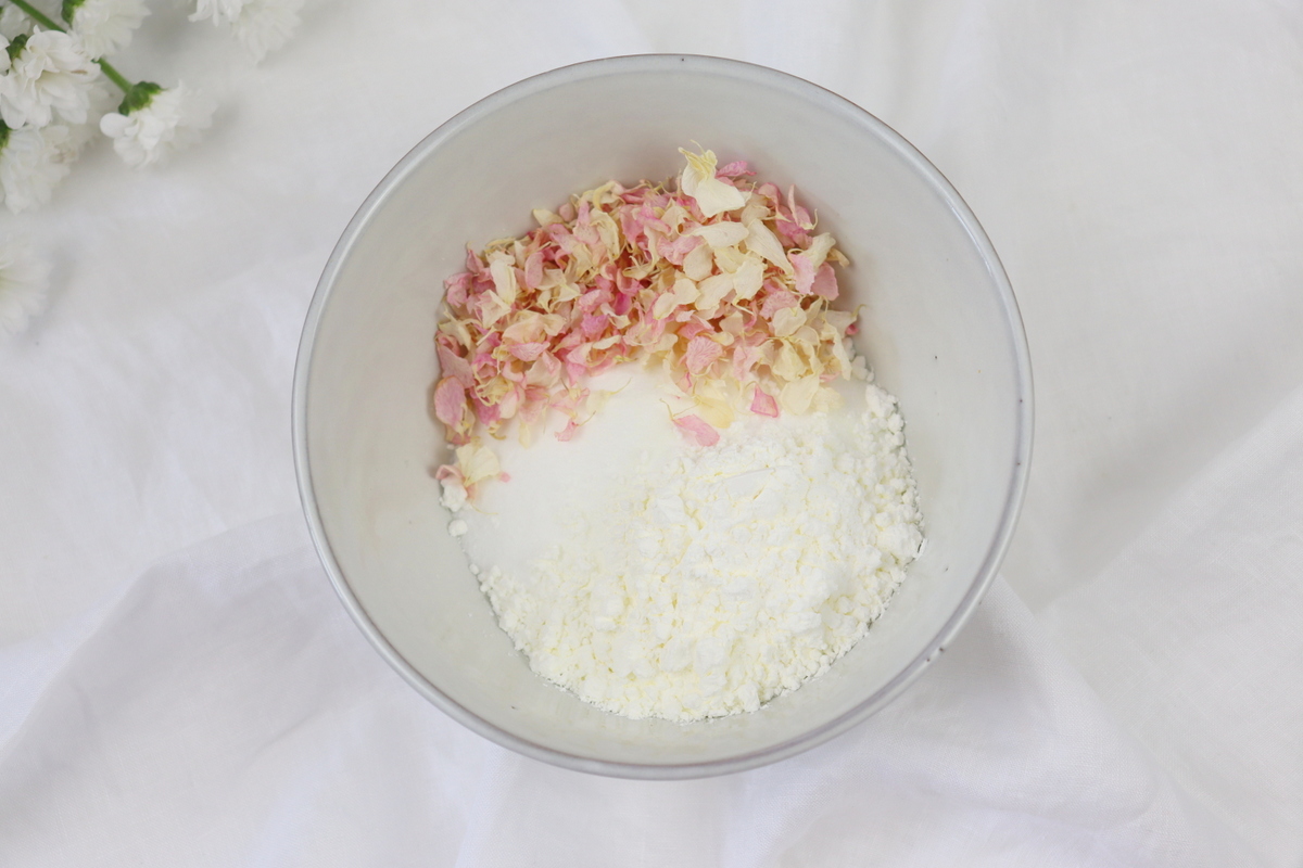 DIY - selbstgemachte Badekugeln mit Blüten