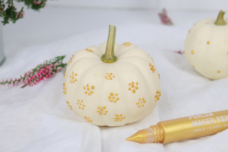 DIY Anleitung - selbstgemachte bemalte Kürbisse als Herbstdeko 