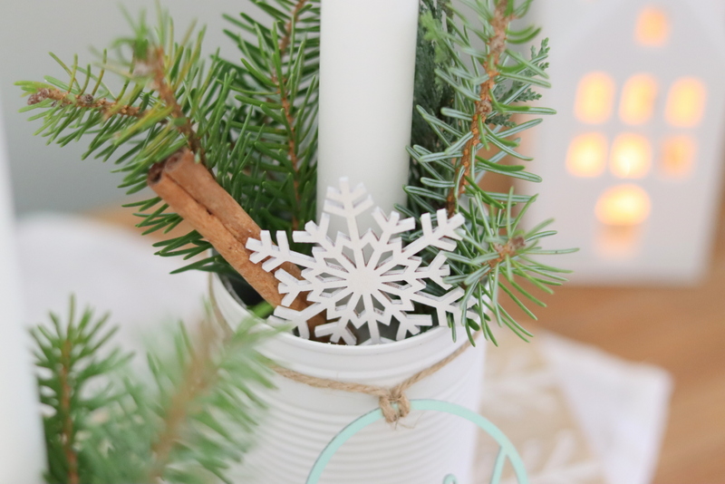 DIY - selbstgemachter Adventskranz aus Dosen / Konservendosen mit Tannengrün und Stabkerzen