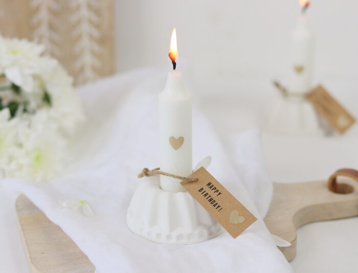 DIY Anleitung – Kerzenhalter Gugelhupf aus Raysin zum Geburtstag einfach selber machen