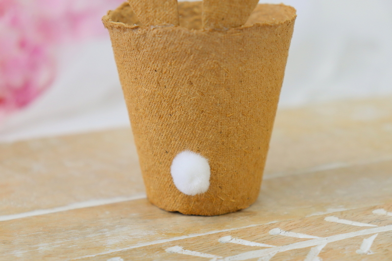 DIY Anleitung - Osterkorb mit Hasenohren aus Anzuchttöpfchen einfach selber machen