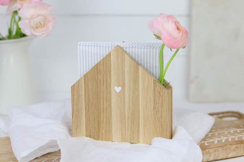 DIY Anleitung - Serviettenhalter Klötzchen Haus einfach selber machen