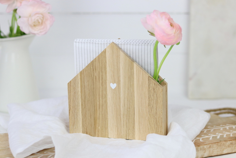 DIY Anleitung - Serviettenhalter Klötzchen Haus einfach selber machen