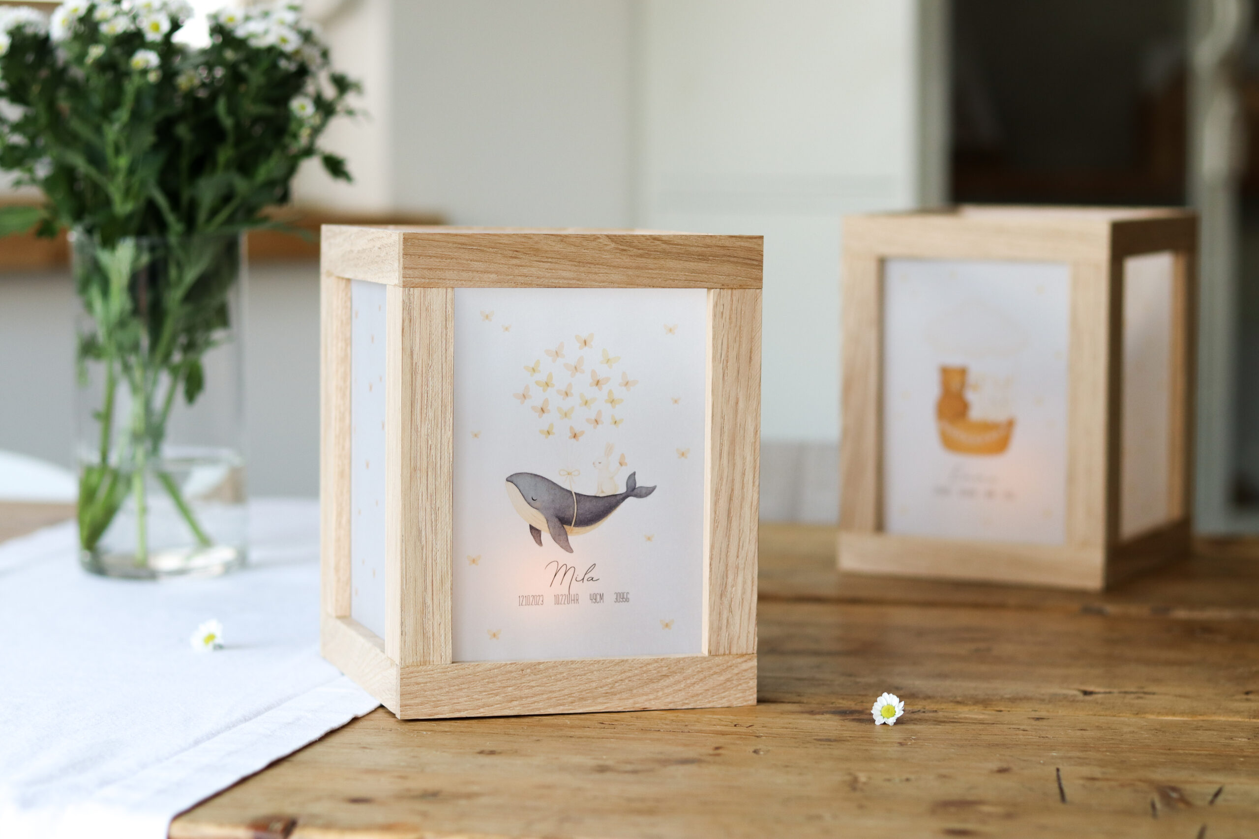 Klötzchen Laterne zur Geburt basteln – süße DIY-Deko mit Herz