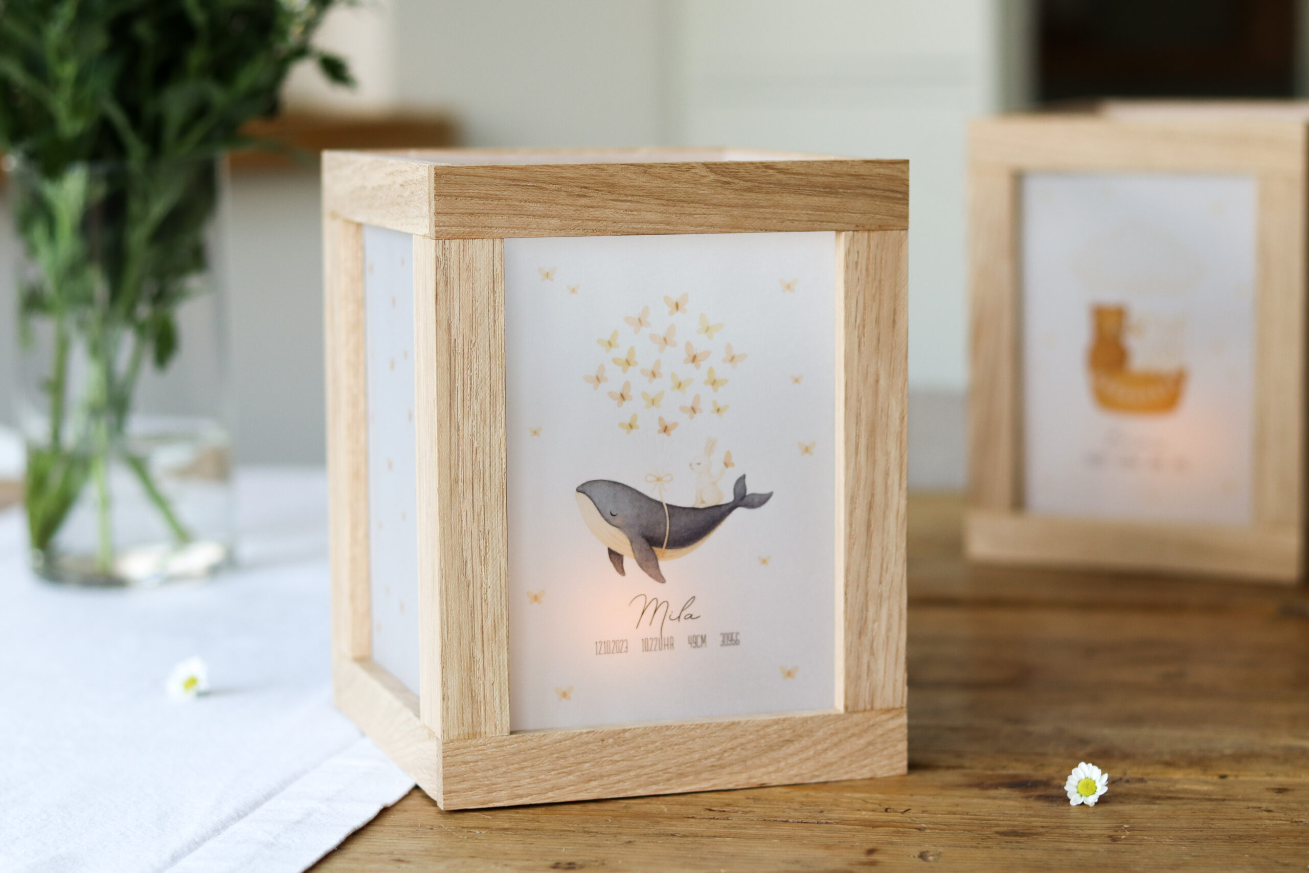 Klötzchen Laterne zur Geburt basteln – süße DIY-Deko mit Herz